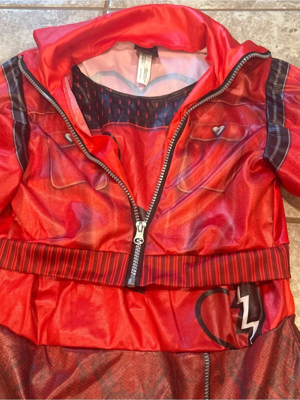 Disney Descendants Red Costume Large 12-14 Kids Girls Halloween 2 Piece Shirt